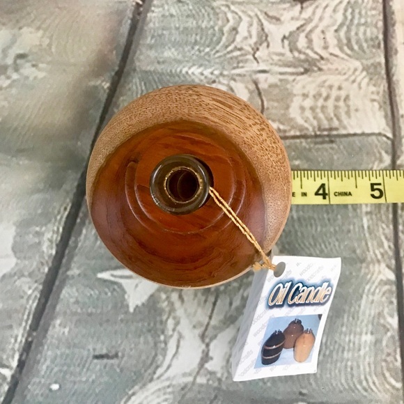 Brazilian Cherry & Curly Maple Wooden Oil Candle - Picture 6 of 7